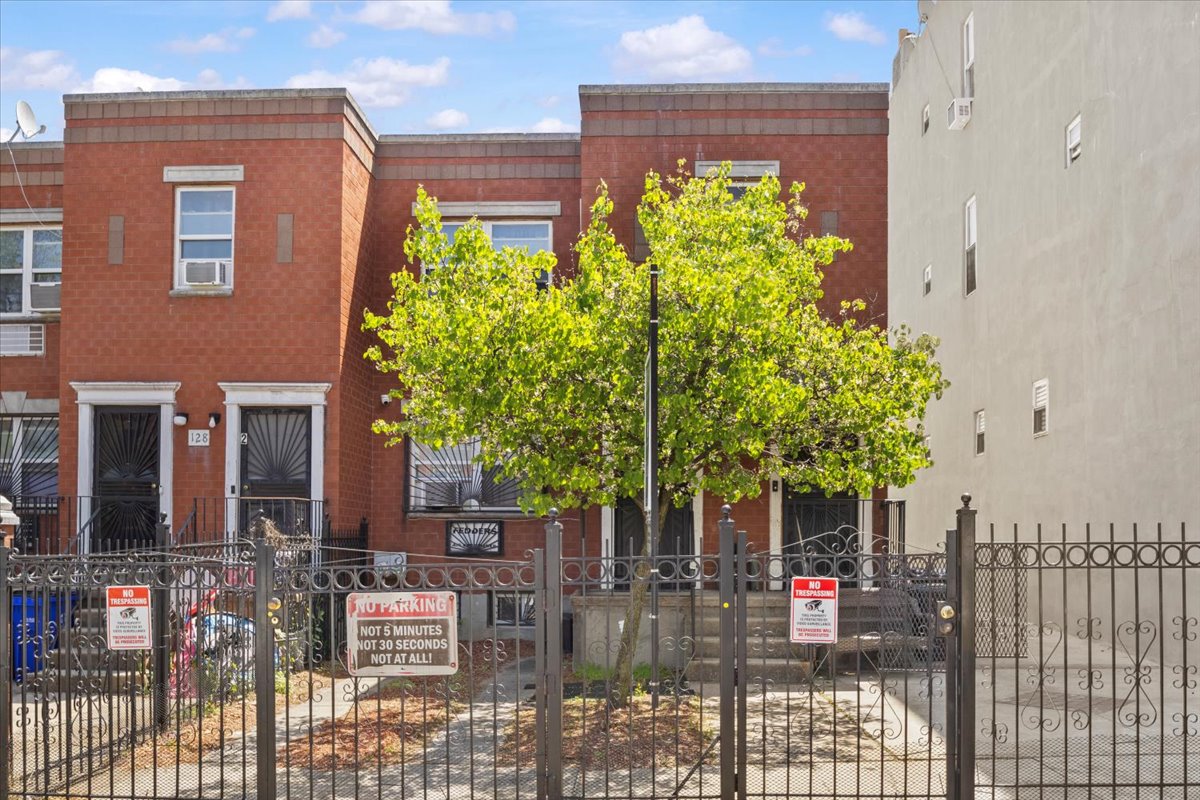 126 GROVE Street
