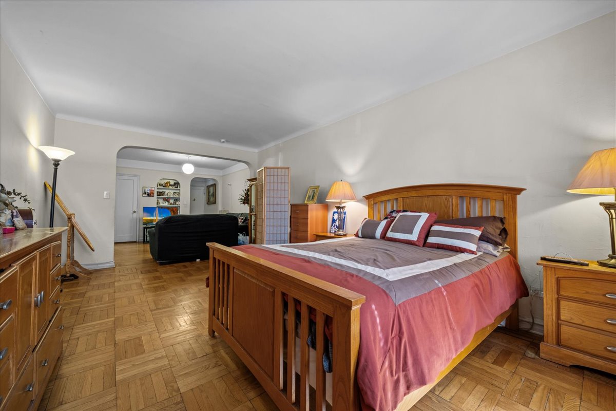 2375 OCEAN Avenue 1