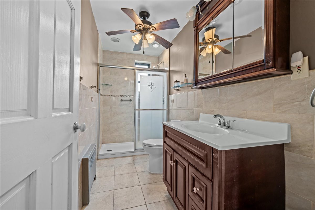 128-19 NEWPORT Avenue 2A