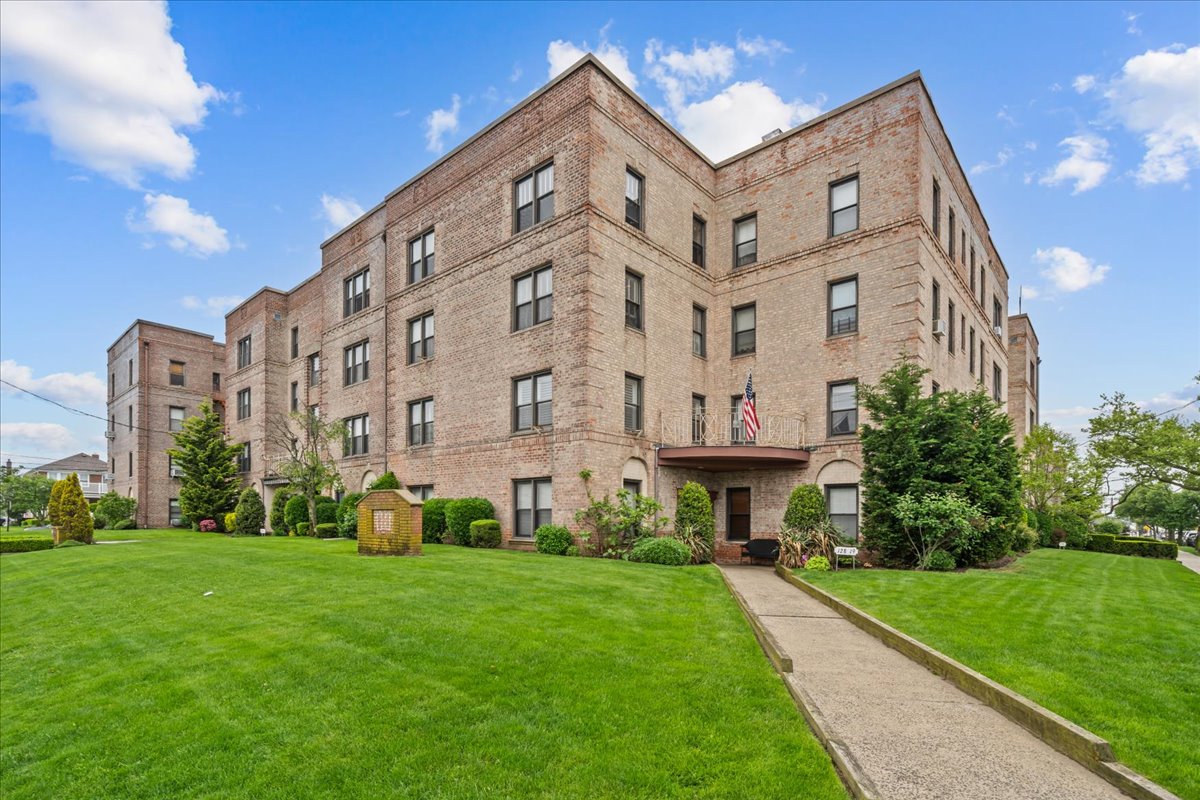 128-19 NEWPORT Avenue 2A