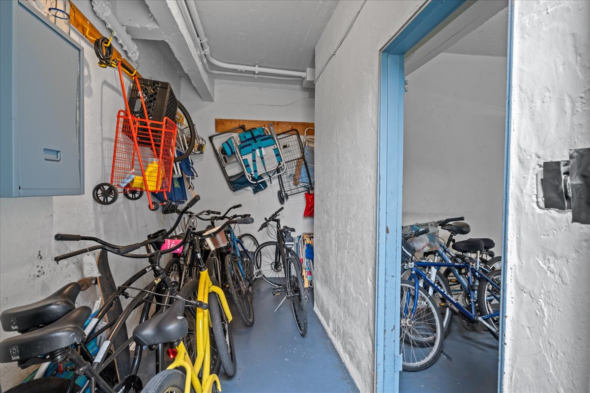 128-19 NEWPORT Avenue 2A