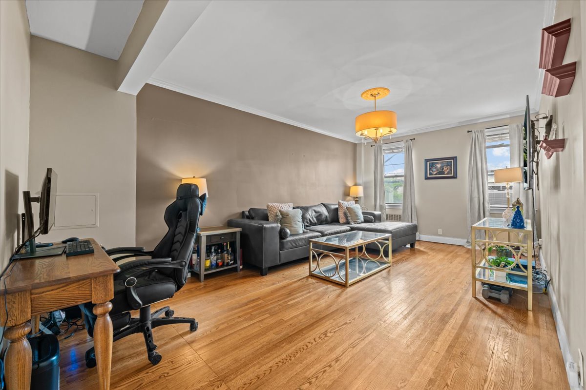 128-19 NEWPORT Avenue 2A