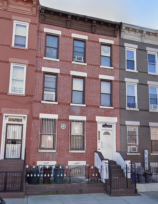 54 HULL Street