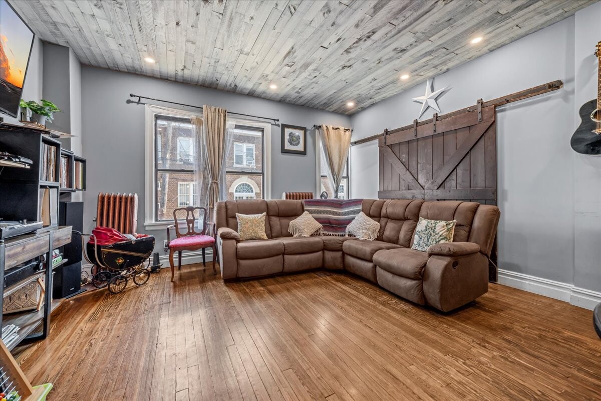209 BEACH 91ST Street