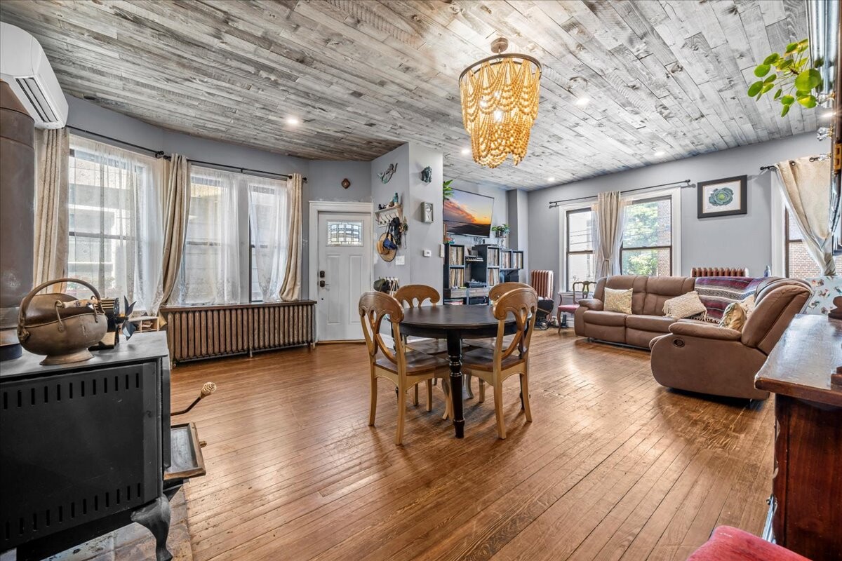 209 BEACH 91ST Street