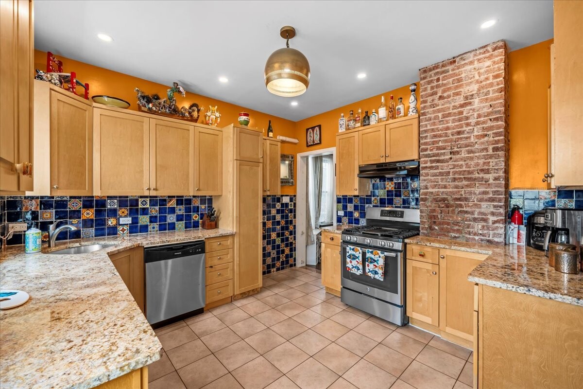 209 BEACH 91ST Street