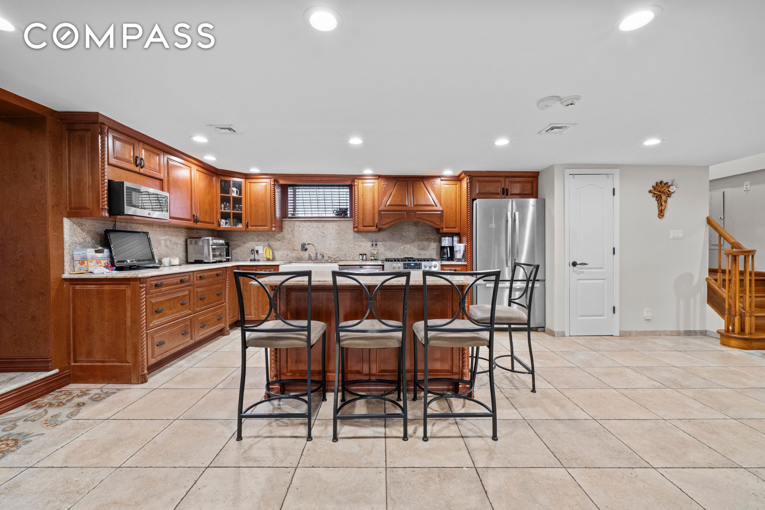 2253 E 64th Street