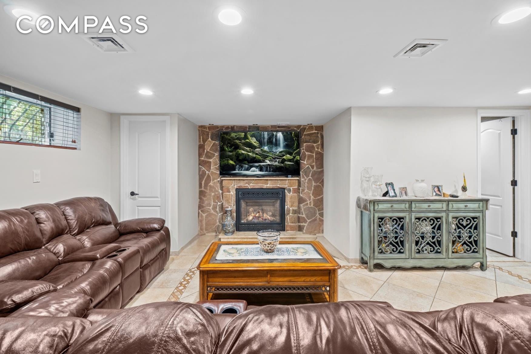 2253 E 64th Street
