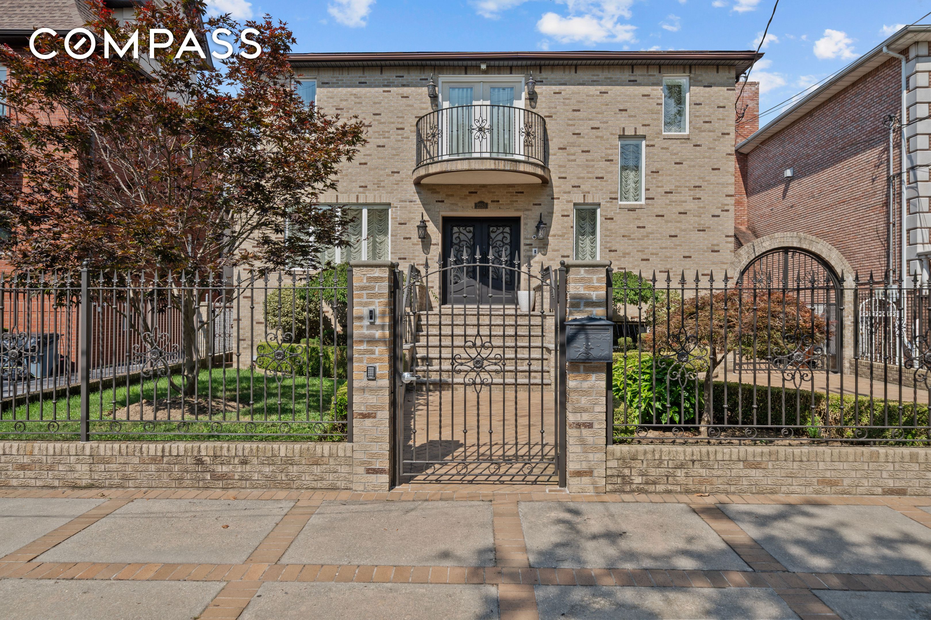 2253 E 64th Street