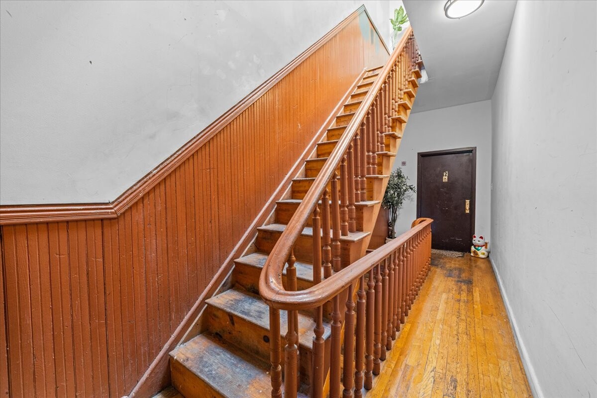 124 GROVE Street 4