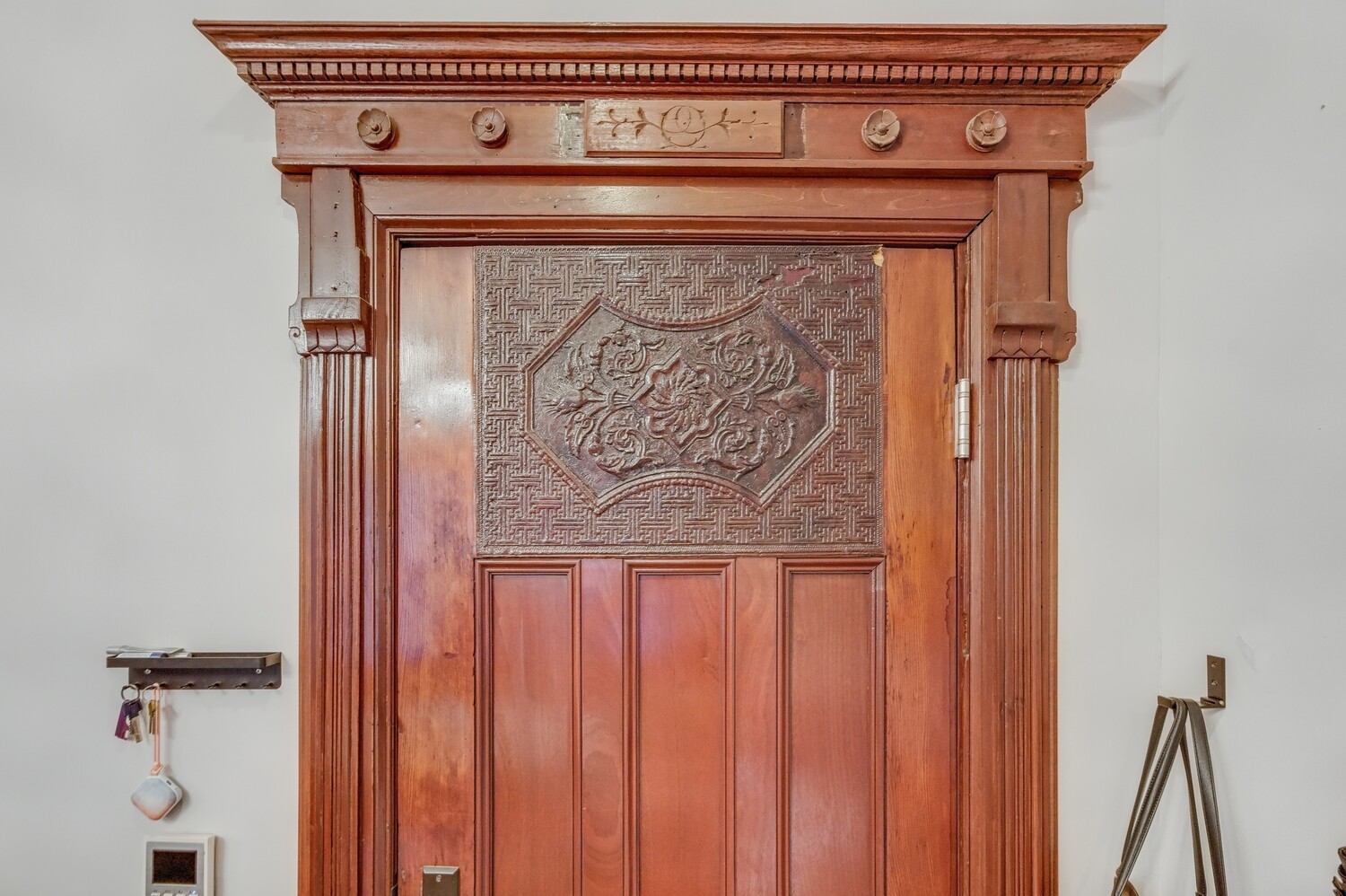 697 JEFFERSON Avenue