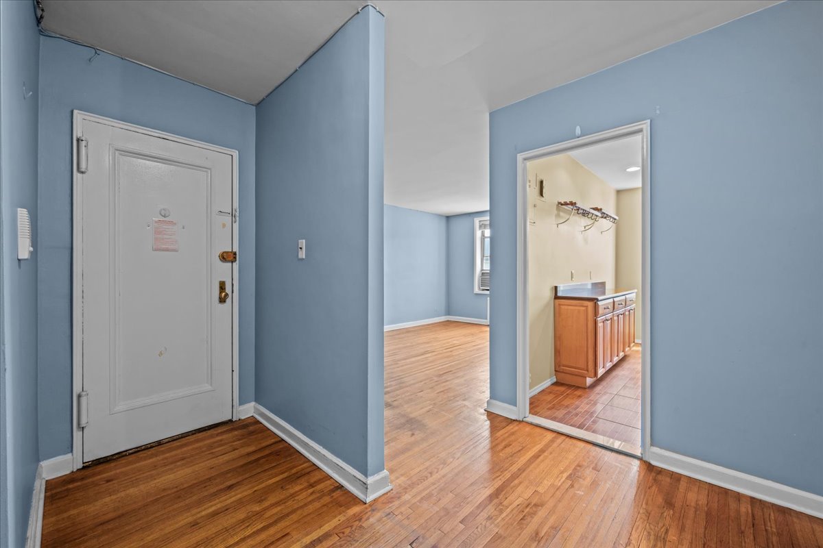 221 MCDONALD Avenue 6R