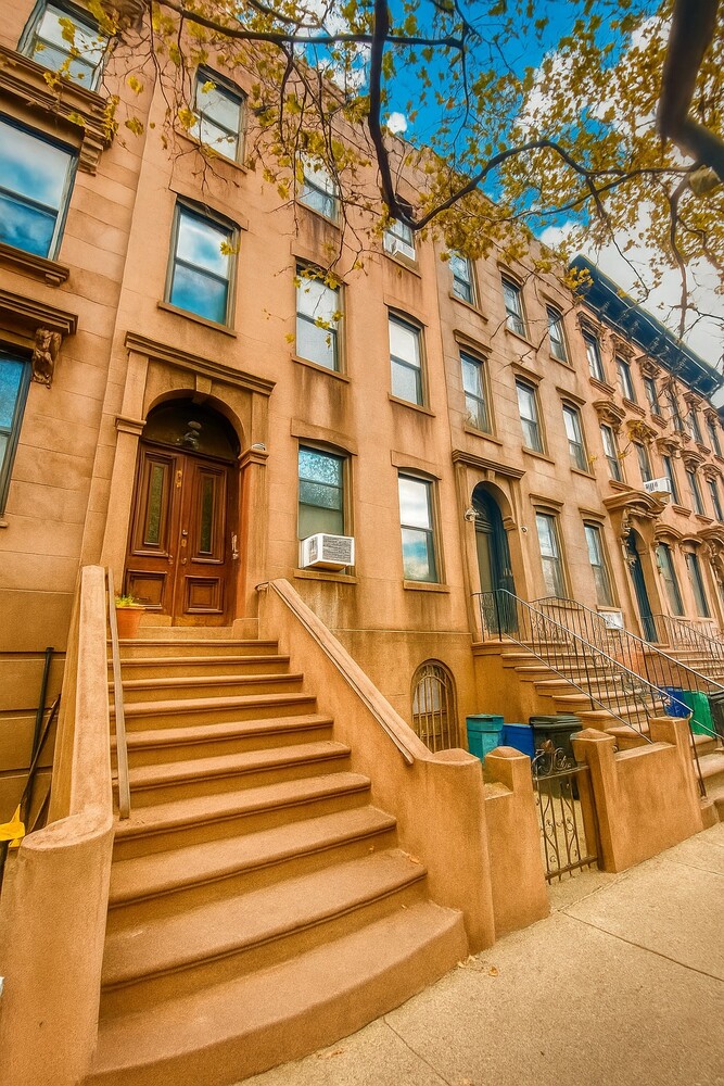 220 UNION Street