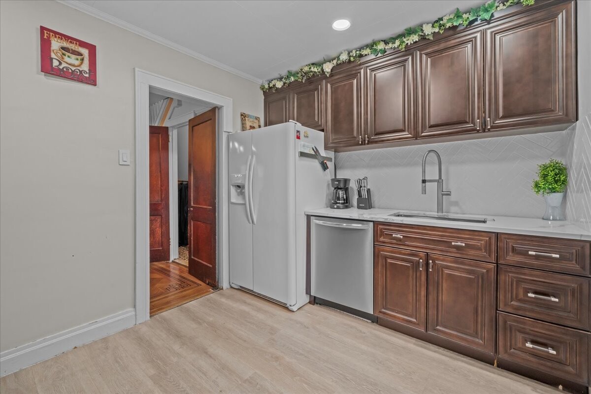 1927 BATCHELDER Street