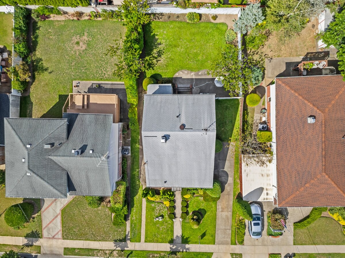 2416 E 66TH Street