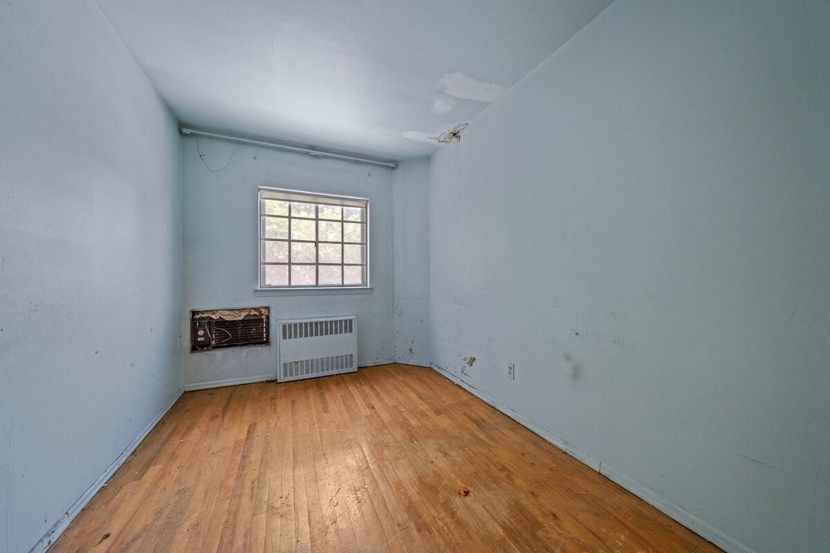 328 WORTMAN Avenue HSE