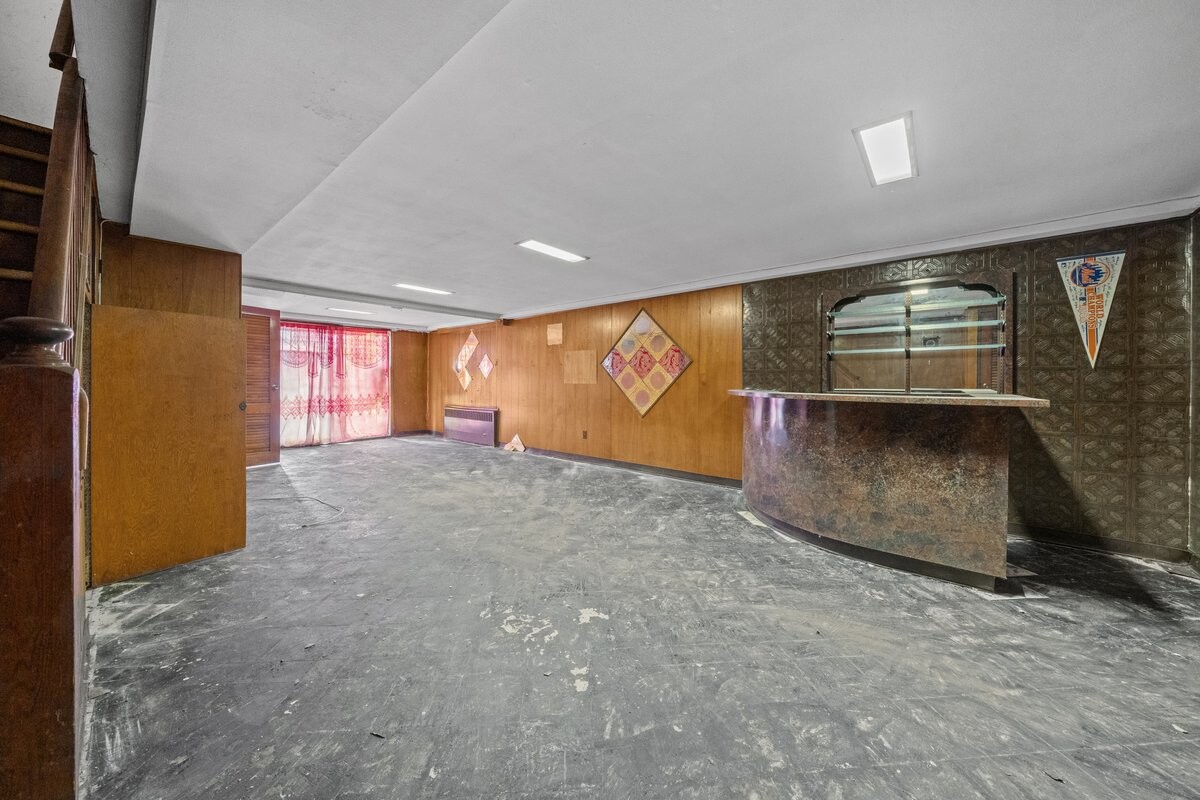 328 WORTMAN Avenue HSE