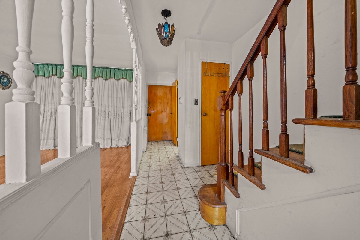 328 WORTMAN Avenue HSE