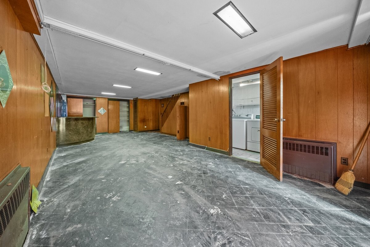 328 WORTMAN Avenue HSE