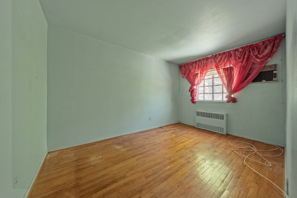 328 WORTMAN Avenue HSE