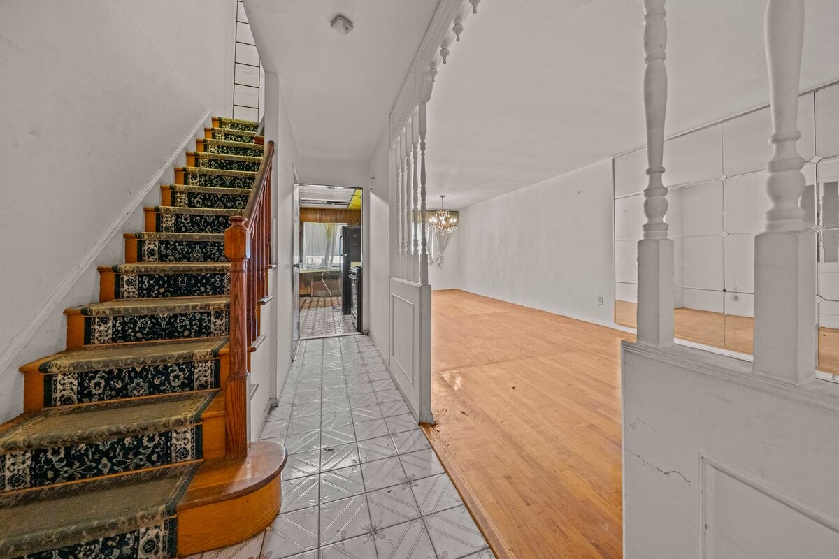 328 WORTMAN Avenue HSE