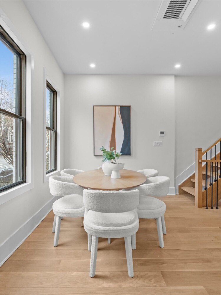 300 18TH Street