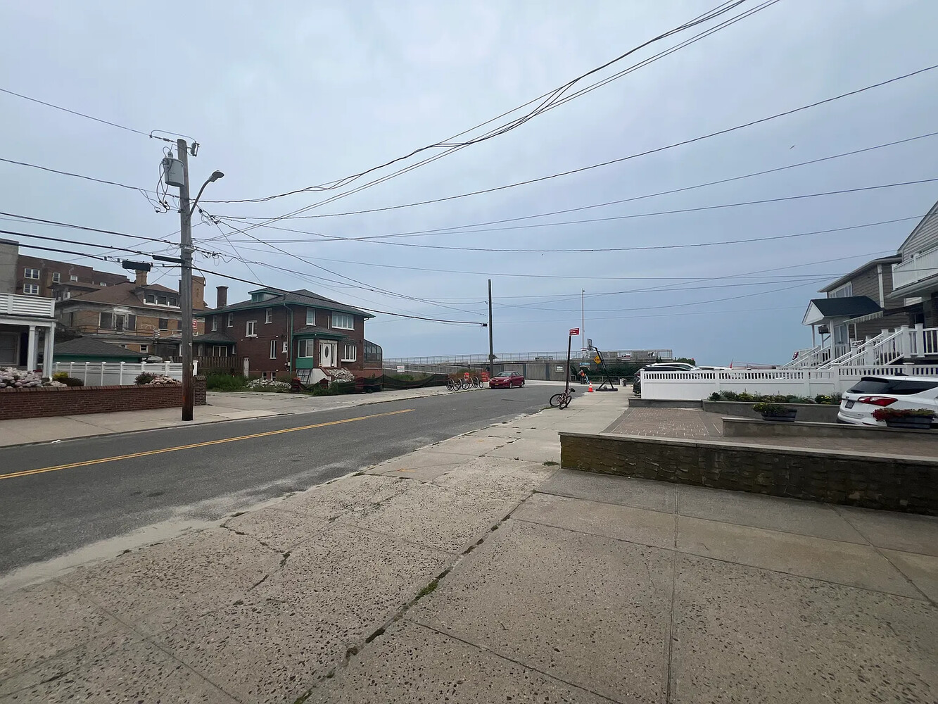 137 BEACH 126TH Street 1STFLOOR