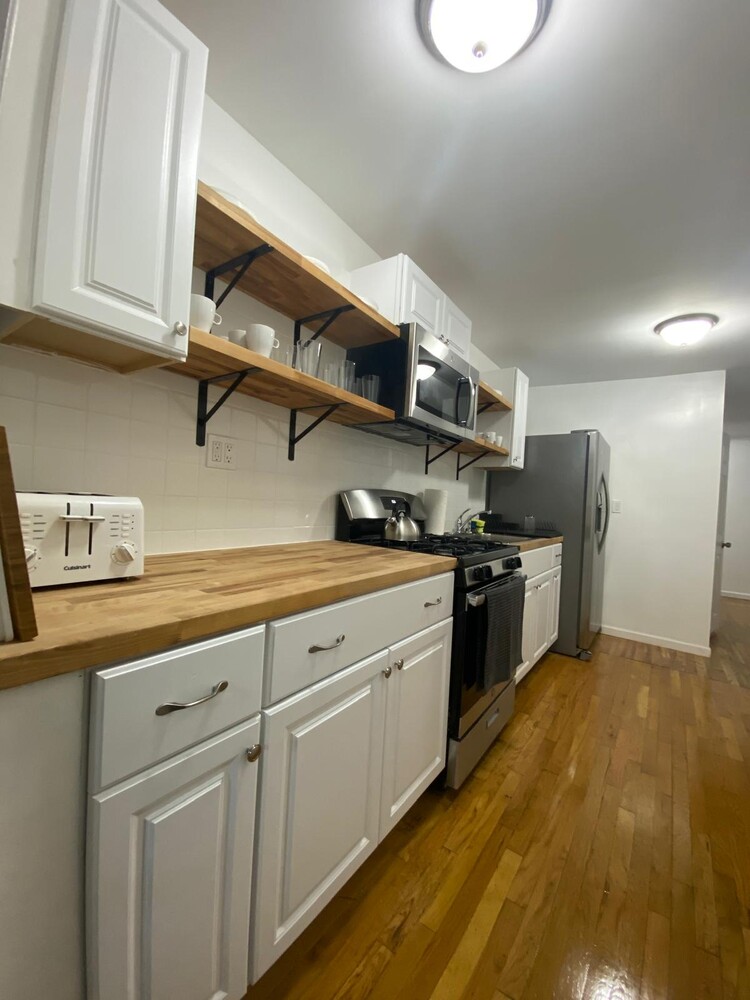 1179 JEFFERSON Avenue