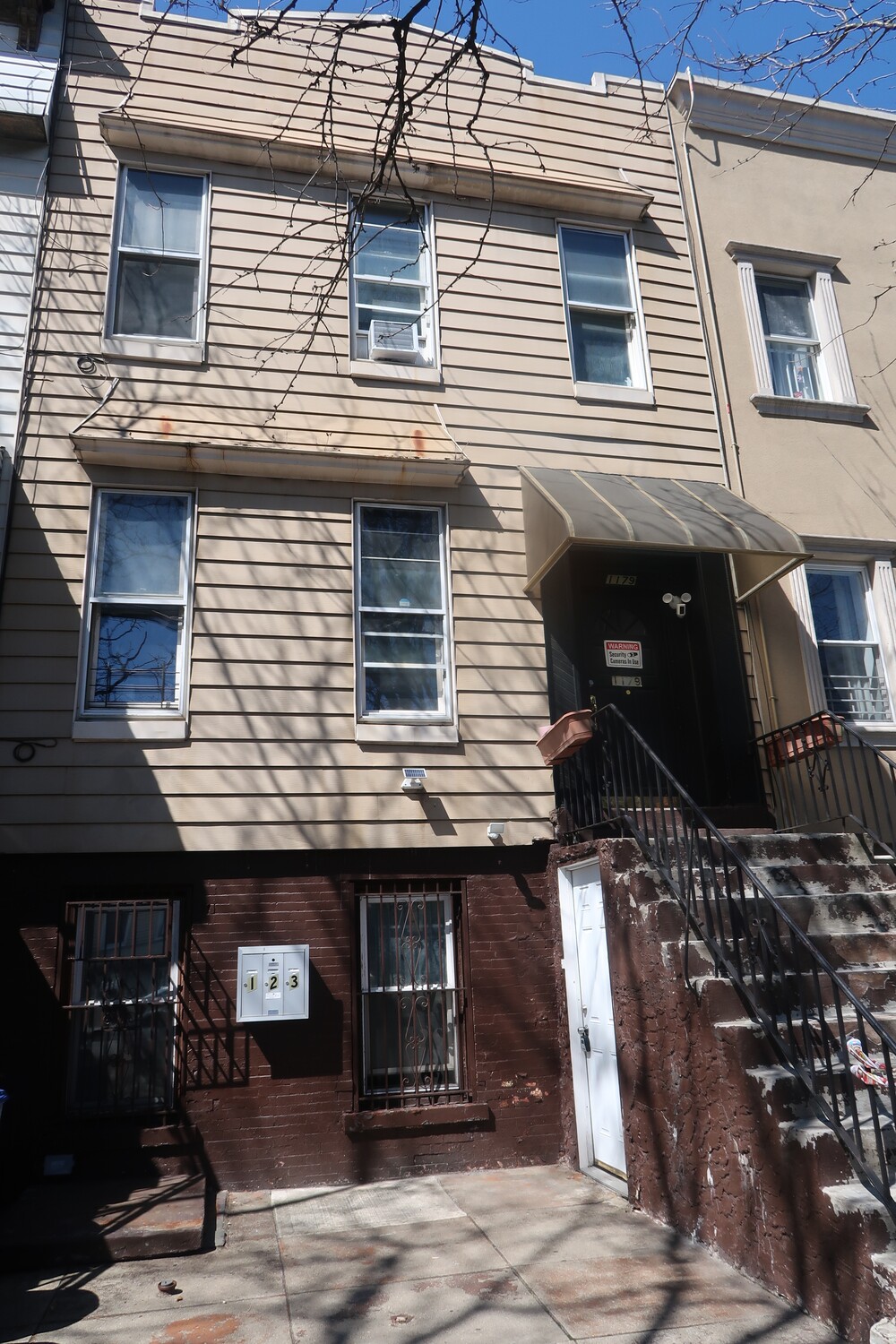 1179 JEFFERSON Avenue