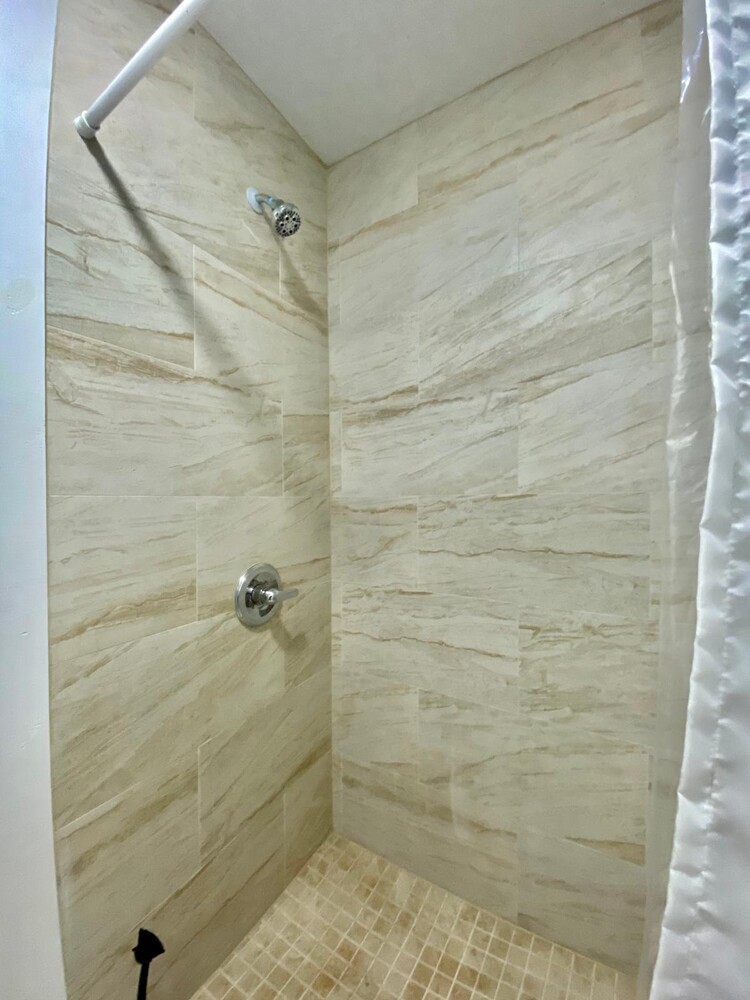 1179 JEFFERSON Avenue