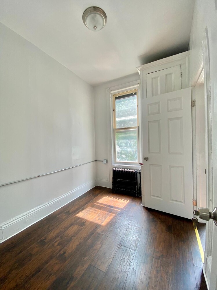 1179 JEFFERSON Avenue