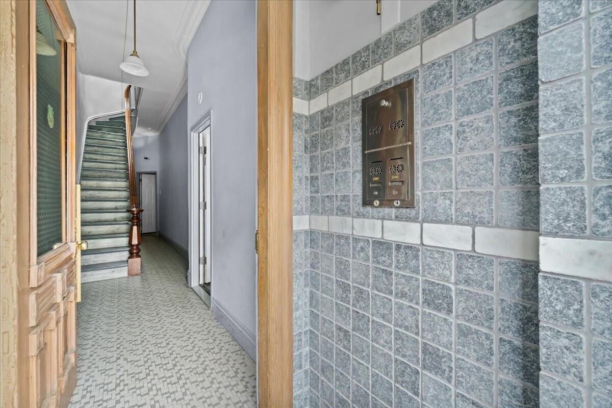 873 GRAND Street