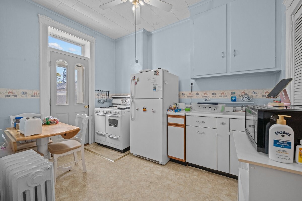 2147 SCHENECTADY Avenue