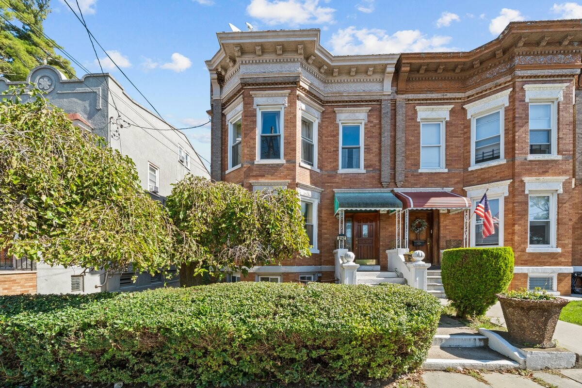 2147 SCHENECTADY Avenue