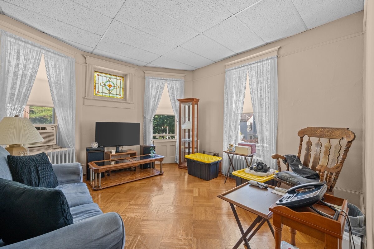 2147 SCHENECTADY Avenue