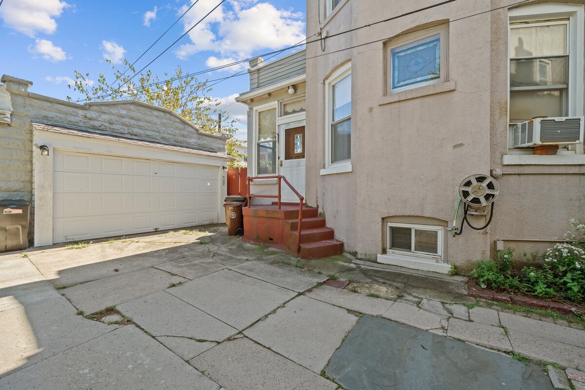 2147 SCHENECTADY Avenue