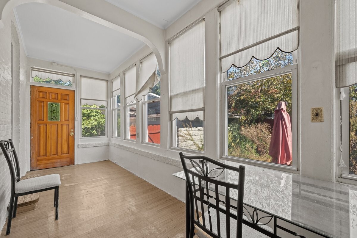 2147 SCHENECTADY Avenue