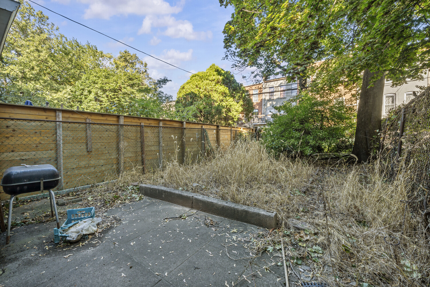 593 BAINBRIDGE Street