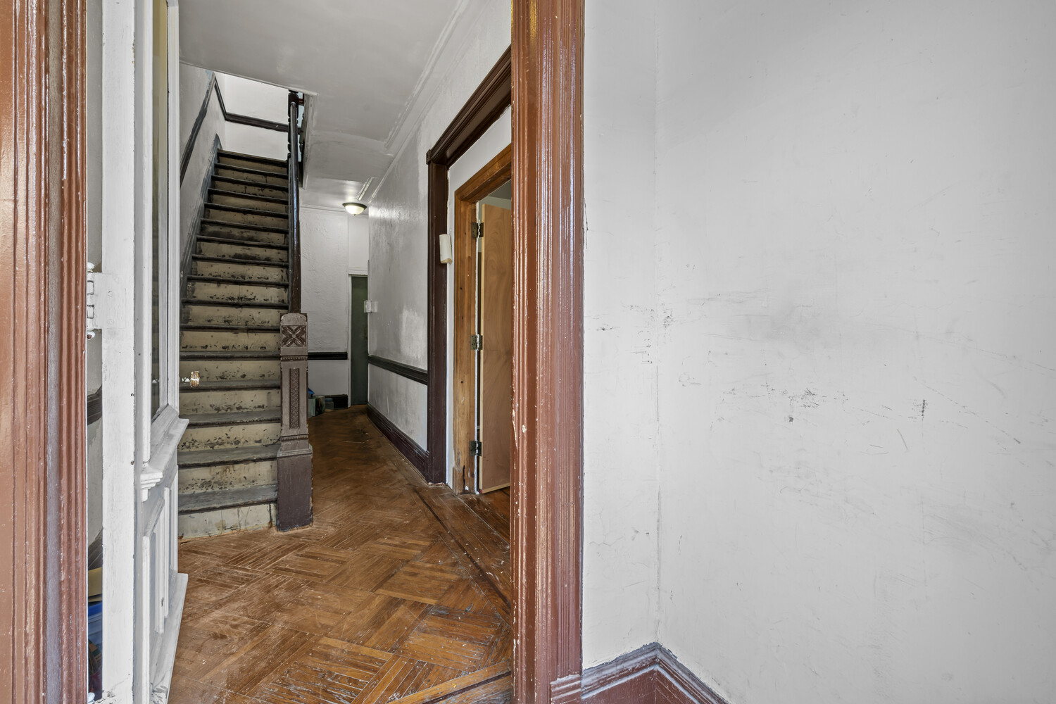 593 BAINBRIDGE Street