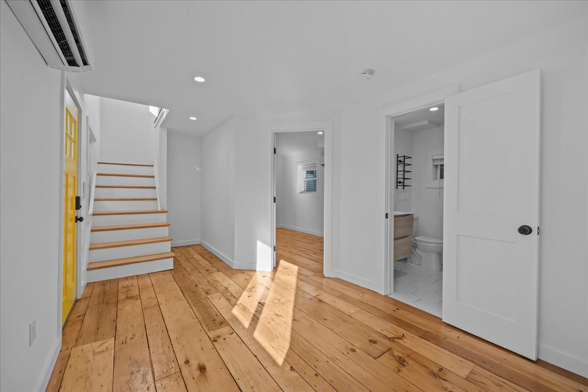 318A BEACH 101ST Street