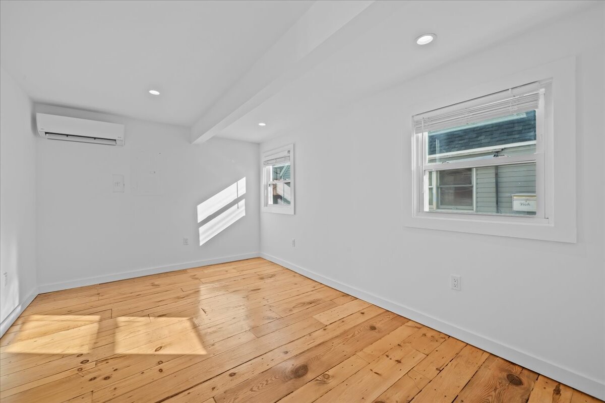 318A BEACH 101ST Street