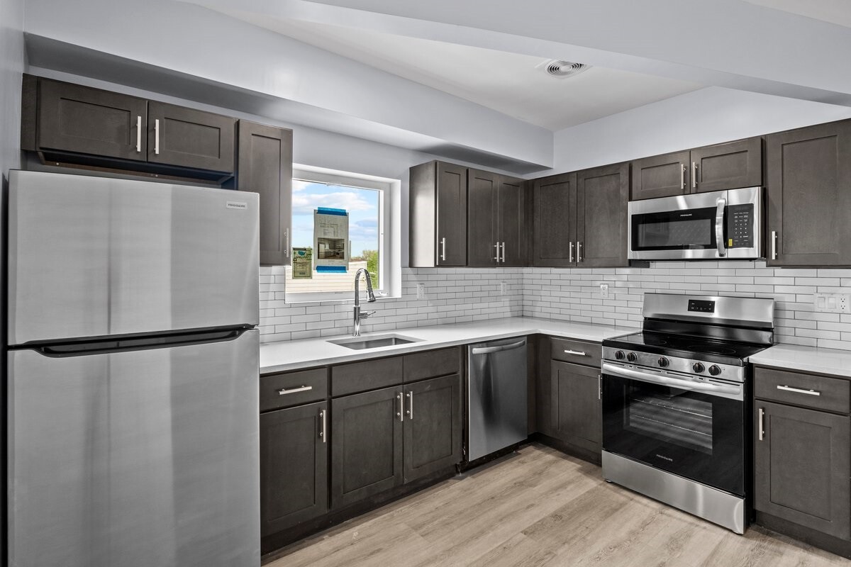 234 NORWOOD Avenue 3B