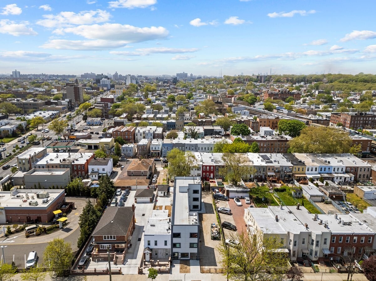 234 NORWOOD Avenue 3B