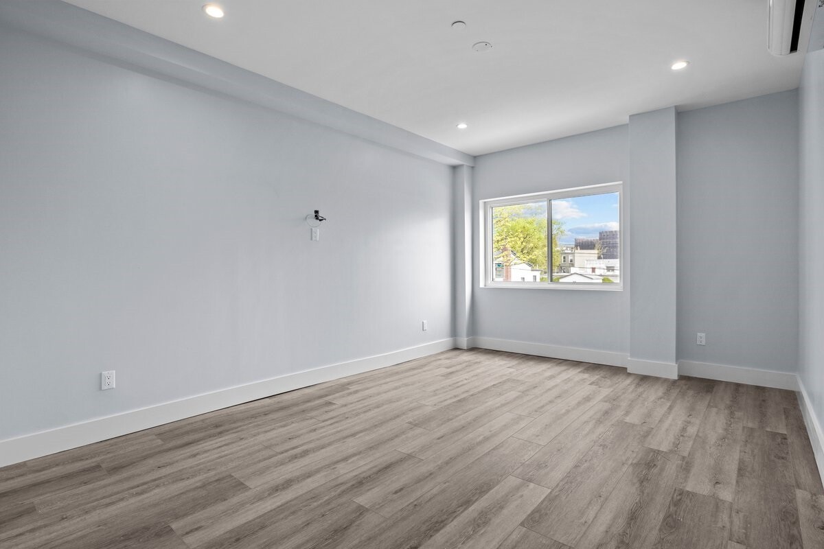 234 NORWOOD Avenue 3B