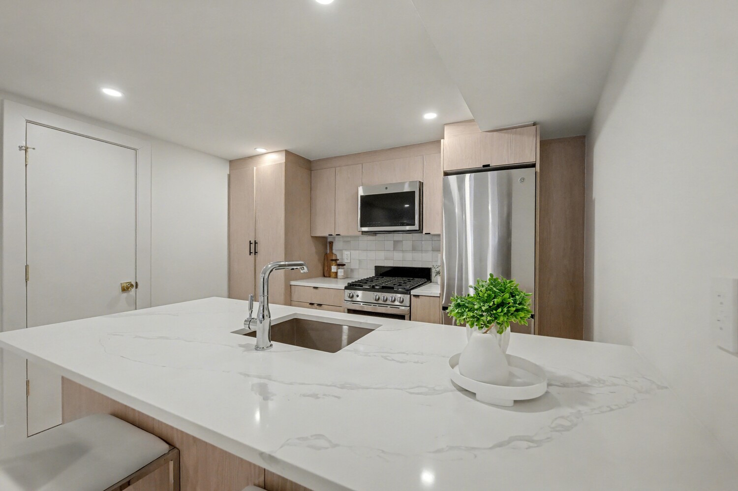 277 18TH Street