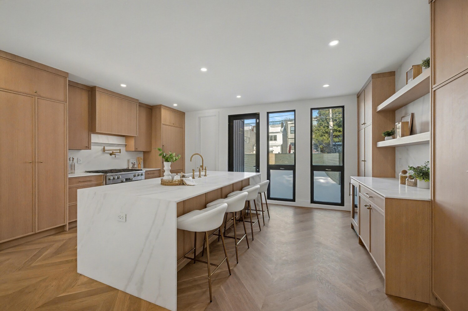 277 18TH Street
