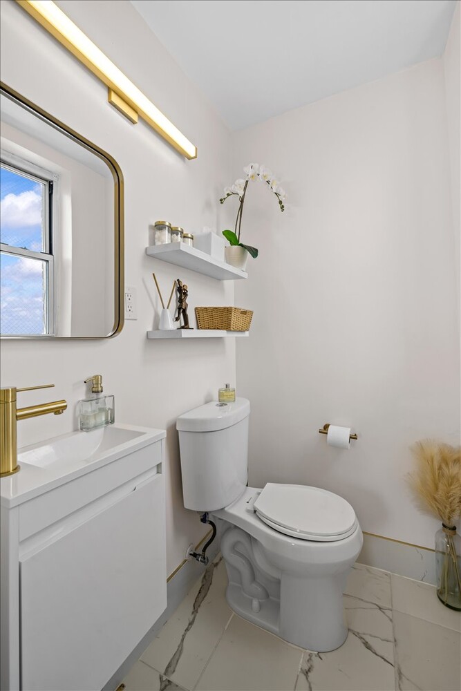 759 E 10TH Street 7H