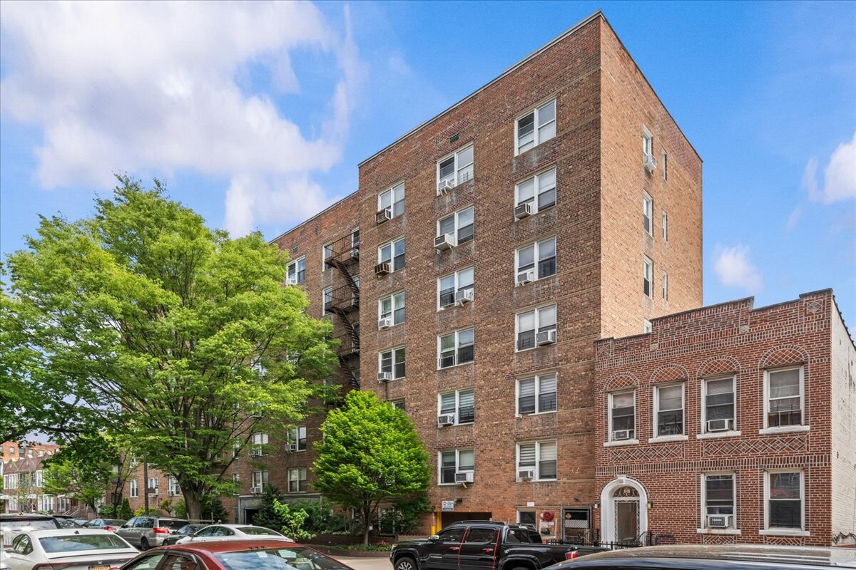 759 E 10TH Street 7H