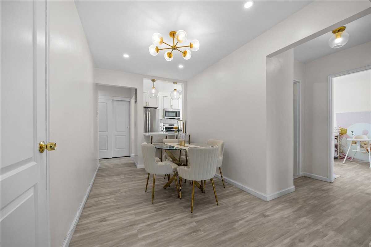 759 E 10TH Street 7H