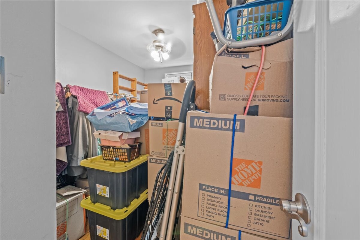 2270 PLUMB 1ST Street 1B